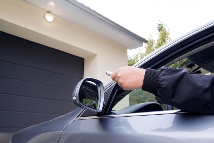 automatismes de portes de garage à Empeaux